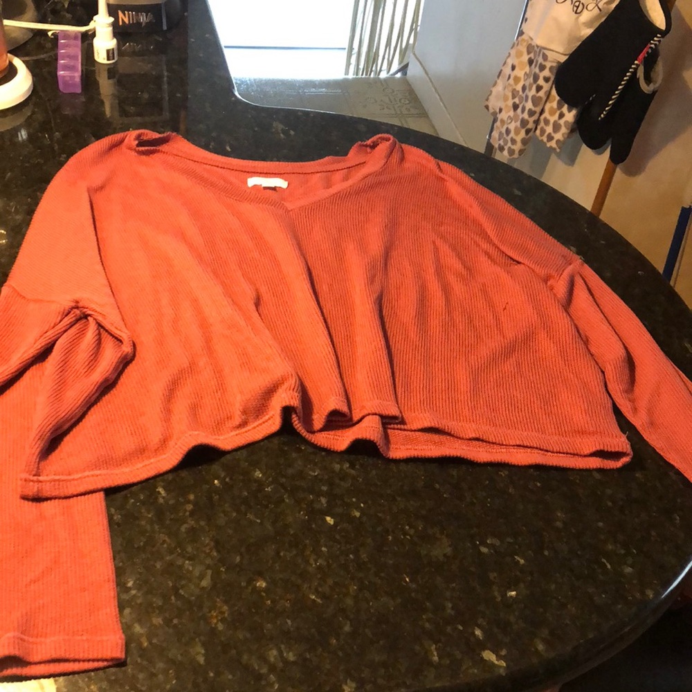 Long sleeve cropped shirt